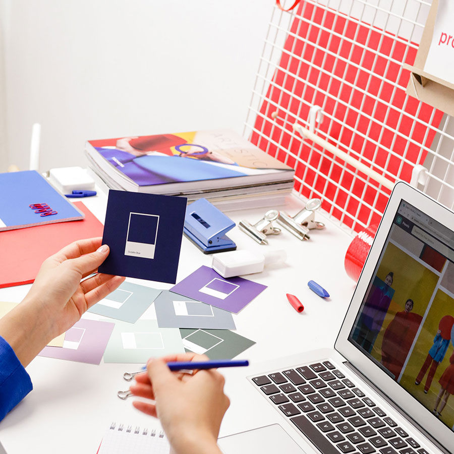 Nuestro equipo te asesora en la creación, adaptación y preparación de tus archivos,